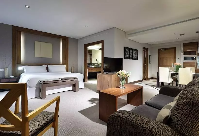 سوییت لوکس, Eurostars Suites Mirasierra