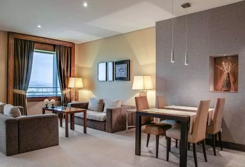 سوییت لوکس, Eurostars Suites Mirasierra