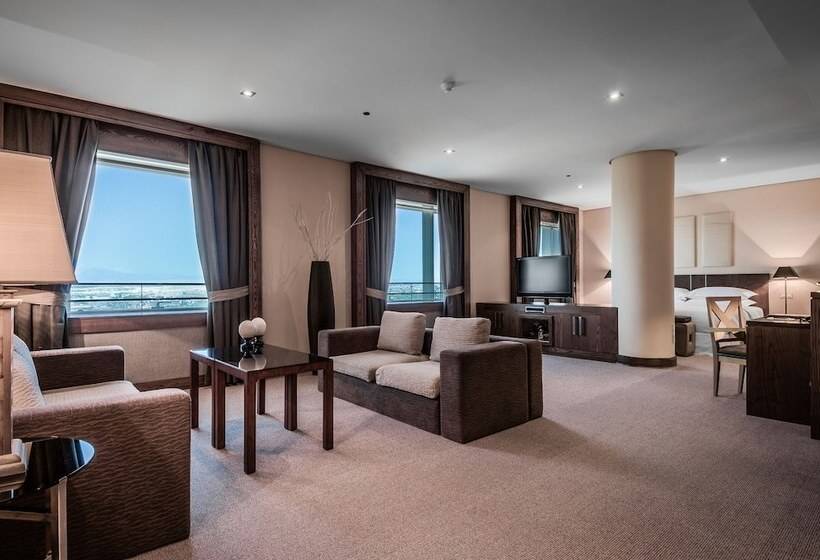 سوییت لوکس, Eurostars Suites Mirasierra