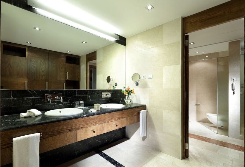 اتاق استاندارد چهار تخته, Eurostars Suites Mirasierra