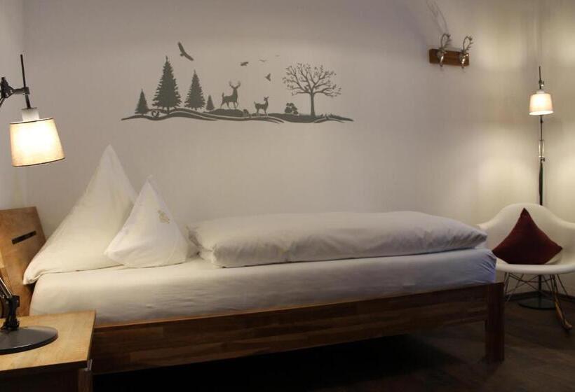 标准单人间, Garni Schlossblick