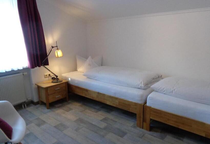 标准间, Garni Schlossblick