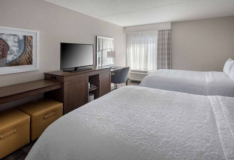 스탠다드 룸 더블 침대 2개, Hampton Inn Bostonlogan Airport
