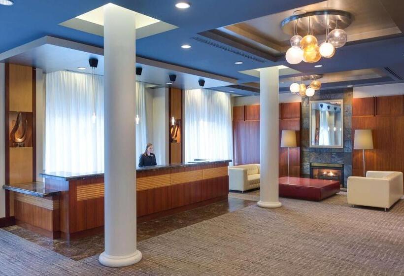 מיטת קינג בסוויטה, Hyatt Regency Cleveland At The Arcade