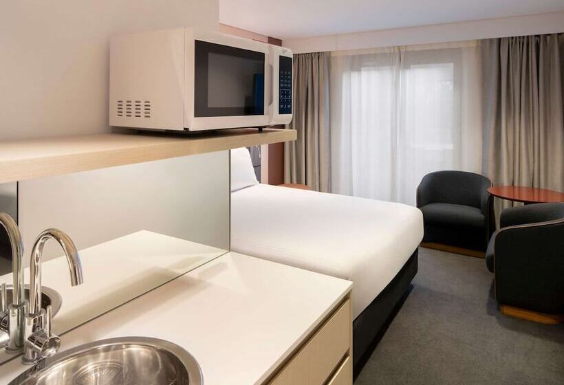 스탠다드 룸 더블 침대, Ibis Styles Sydney Central