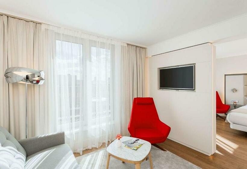 سوئیت جونیور با تراس, NH Collection Berlin Mitte Am Checkpoint Charlie