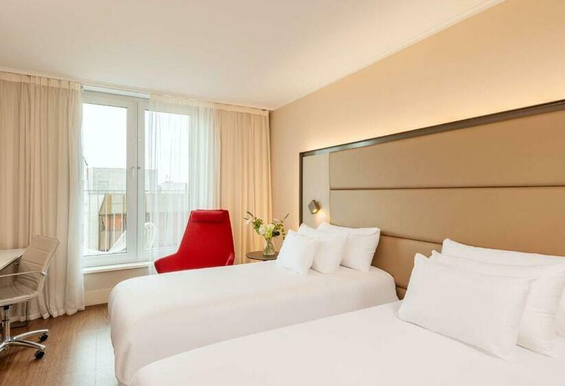 اتاق خانوادگی, NH Collection Berlin Mitte Am Checkpoint Charlie