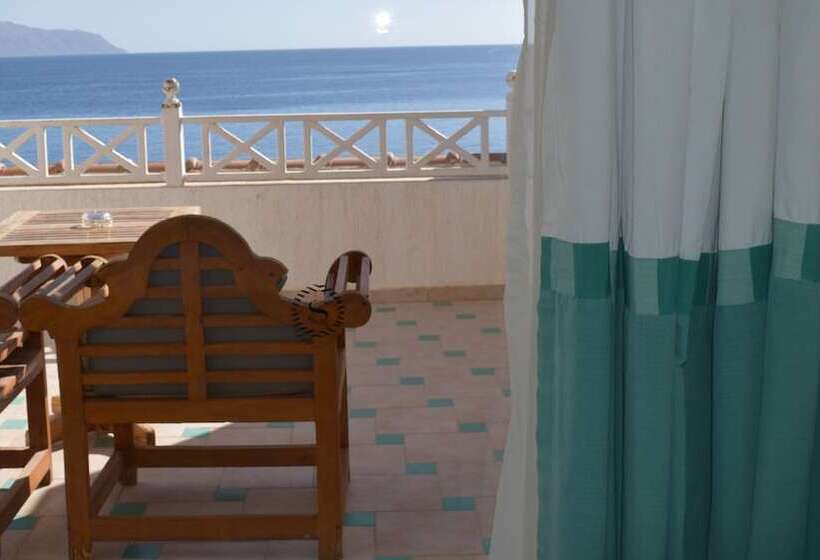 オーシャンビュークラシックルーム, Sheraton Sharm Hotel, Resort, Villas & Spa