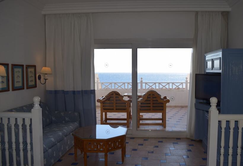 オーシャンビュークラシックルーム, Sheraton Sharm Hotel, Resort, Villas & Spa