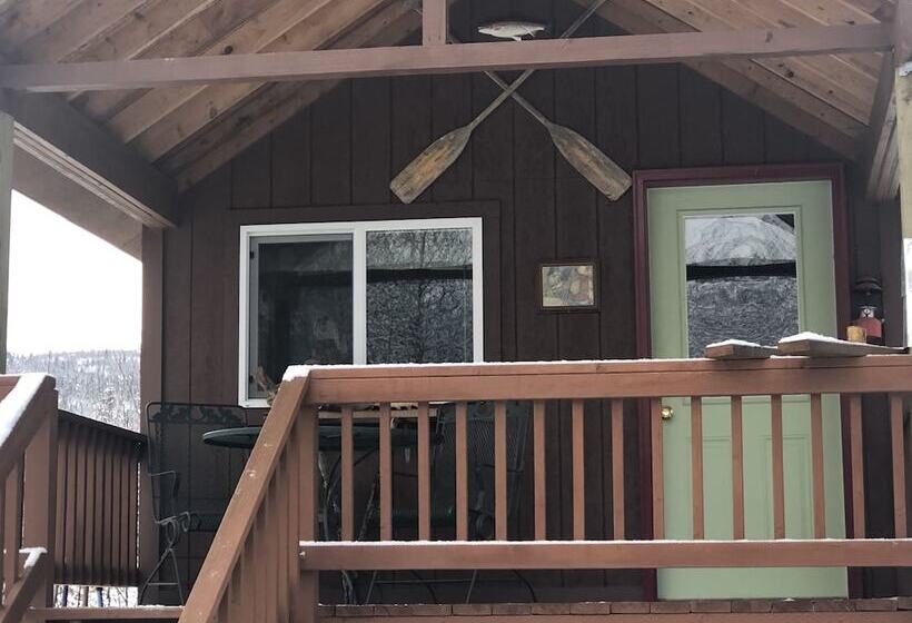 كابينة, Wrangell Mountain Lodge  Private Bathroom With Shower