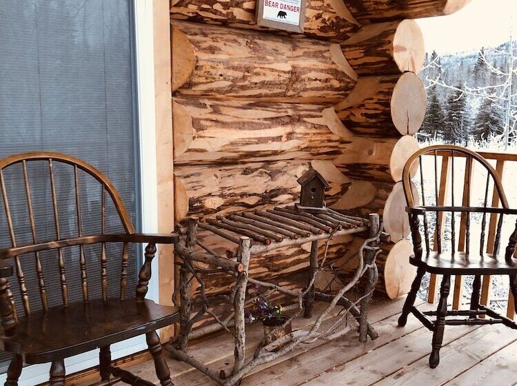Хижина, Wrangell Mountain Lodge  Private Bathroom With Shower