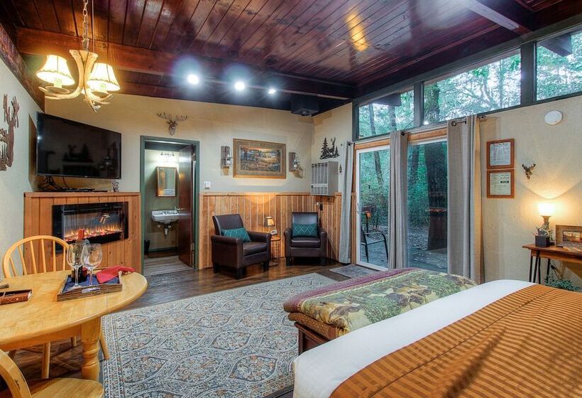 Хижина Deluxe, Redwoods River Resort