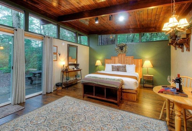 Хижина Deluxe, Redwoods River Resort