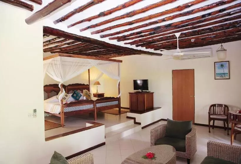 سوییت جونیور, Bluebay Beach Resort & Spa