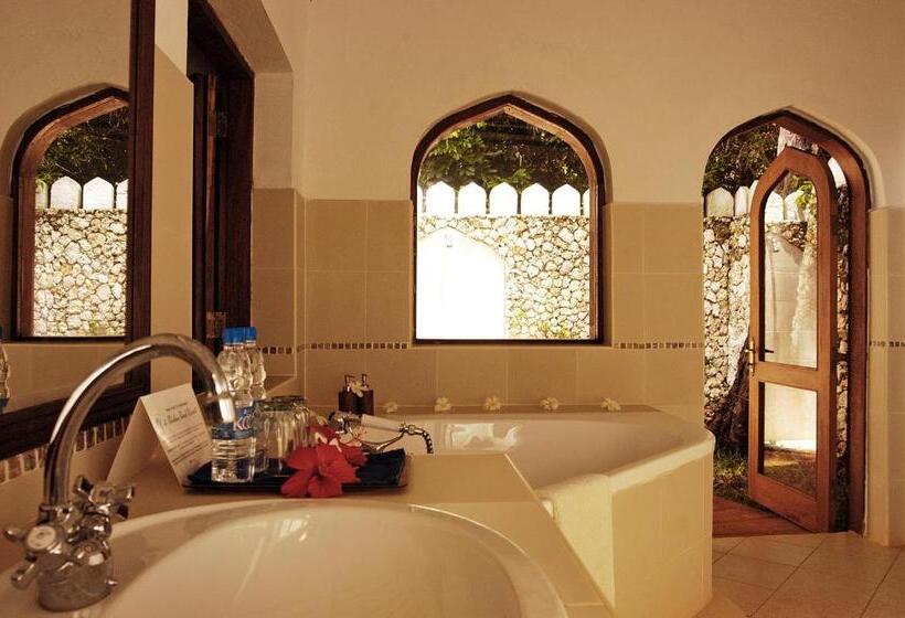 小型套房, Bluebay Beach Resort & Spa