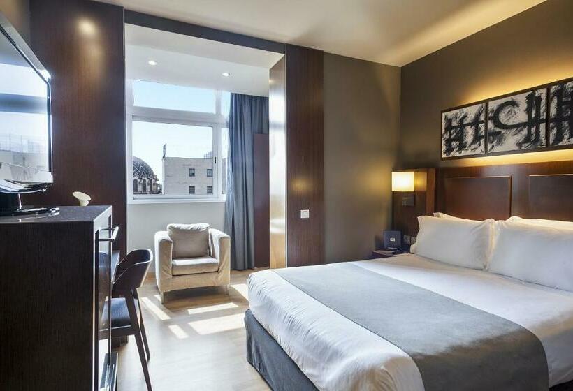 Номер Стандарт, Acta Atrium Palace