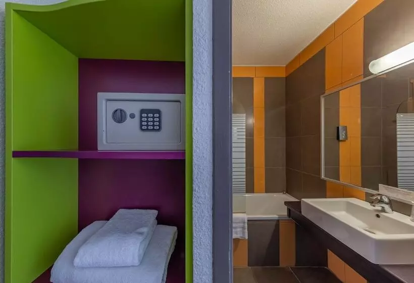 スーペリアールーム, Logis Hotel Noemys Pont De L Etoile