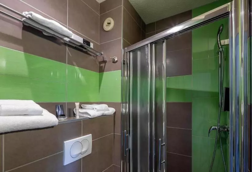 ２ベッドルームアパートメント, Logis Hotel Noemys Pont De L Etoile