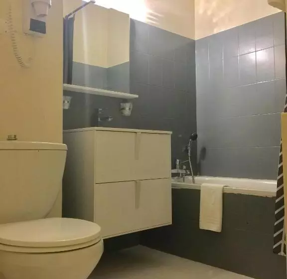 Standardrum Poolutsikt, Hostellerie Saint Benoît