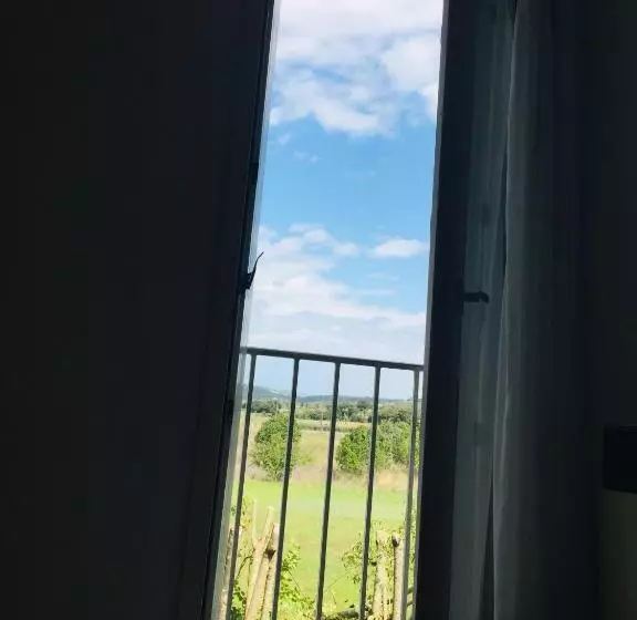 Standardrum Trädgårdsutsikt, Hostellerie Saint Benoît