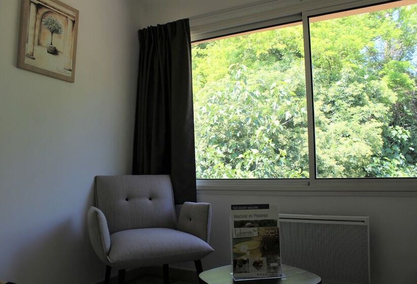 غرفة سوبيريور ثلاثية, Le Mas Du Colombier