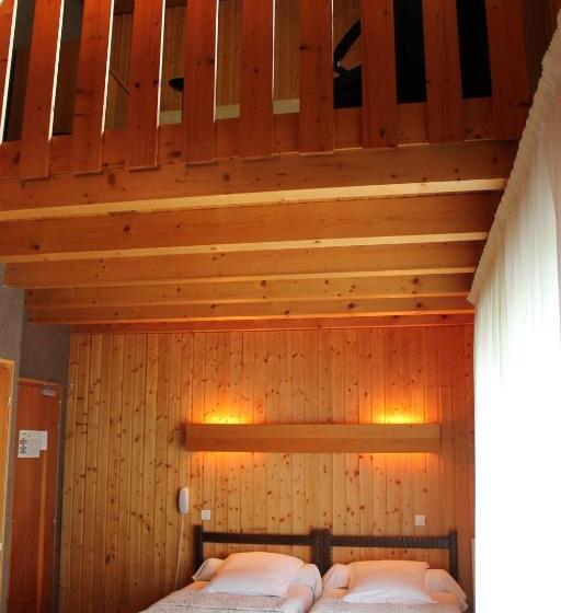 חדר משפחתי, Les Moineaux