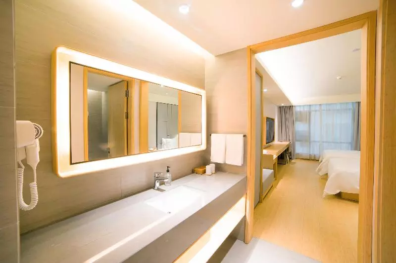 キングサイズベッドのスタンダードルーム, Protea Hotel By Marriott Knysna Quays
