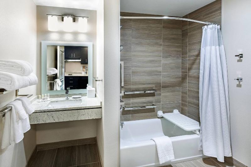 이그제큐티브 룸, Quality Suites Alphaville
