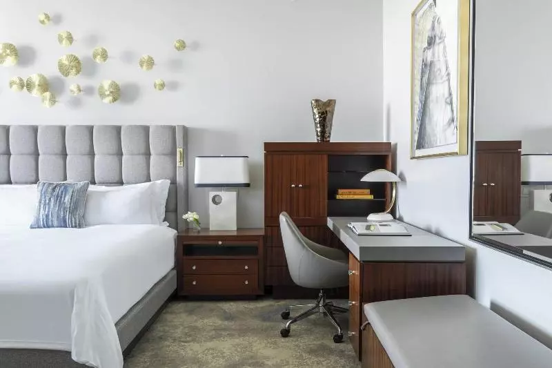 デラックスルーム, Quality Suites Alphaville