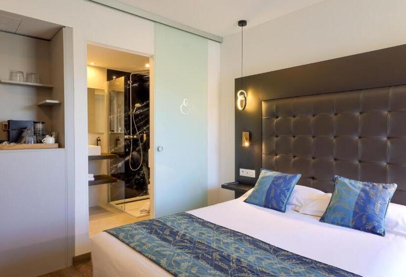 اتاق سوپریور با چشمانداز باغ, Saint Christophe