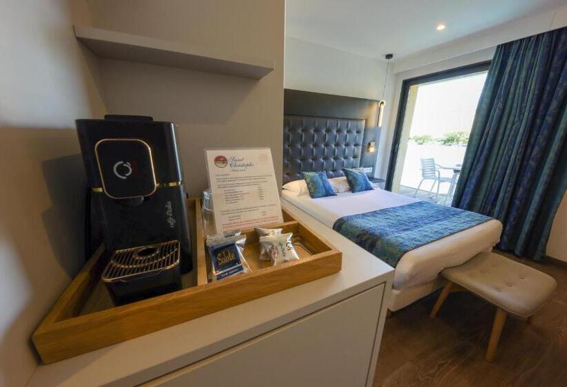 اتاق سوپریور با چشمانداز باغ, Saint Christophe