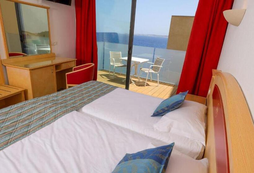 اتاق استاندارد چهارنفره با چشمانداز جانبی دریا, Saint Christophe