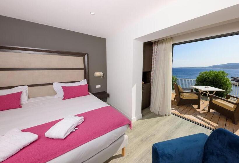 اتاق سوپریور با چشمانداز دریا, Saint Christophe