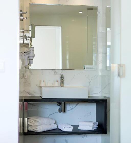 اتاق سوپریور با چشمانداز دریا, Saint Christophe