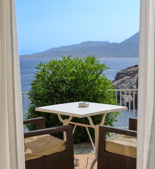 اتاق سوپریور با چشمانداز دریا, Saint Christophe