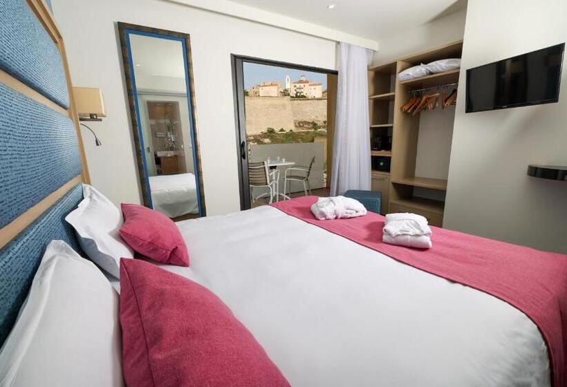 اتاق سوپریور با چشمانداز دریا, Saint Christophe