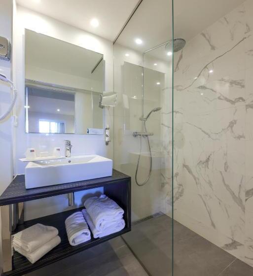 اتاق سه نفره سوپریور با چشمانداز باغ, Saint Christophe