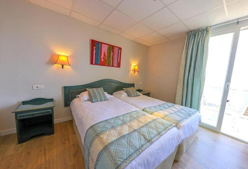 اتاق اساندارد با چشمانداز جانبی به دریا, Saint Christophe