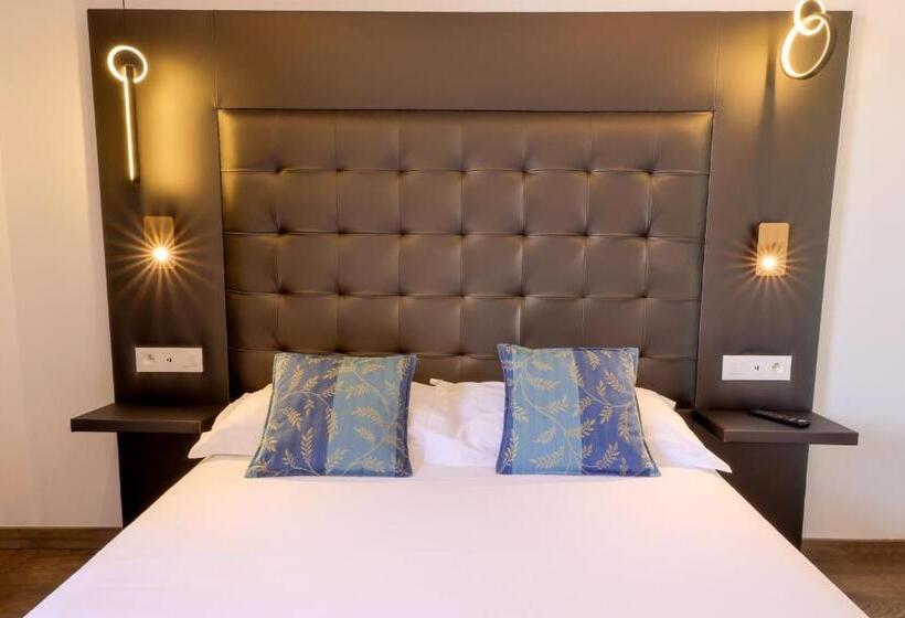 اتاق سوپریور با چشمانداز باغ, Saint Christophe