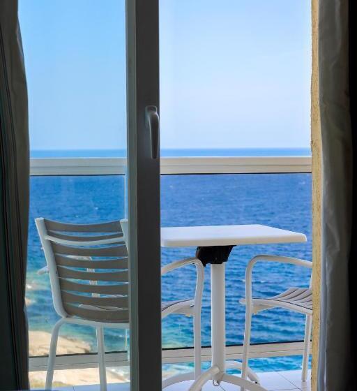 اتاق استاندارد سه نفره با چشمانداز کنار دریا, Saint Christophe