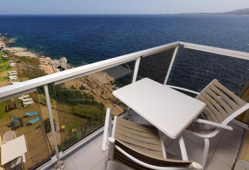 اتاق استاندارد سه نفره با چشمانداز کنار دریا, Saint Christophe