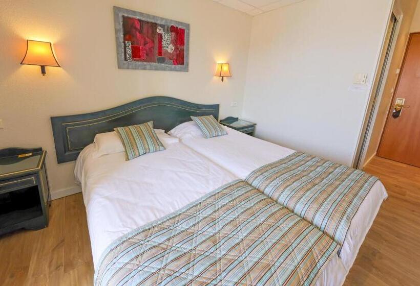 اتاق استاندارد با چشمانداز باغ, Saint Christophe