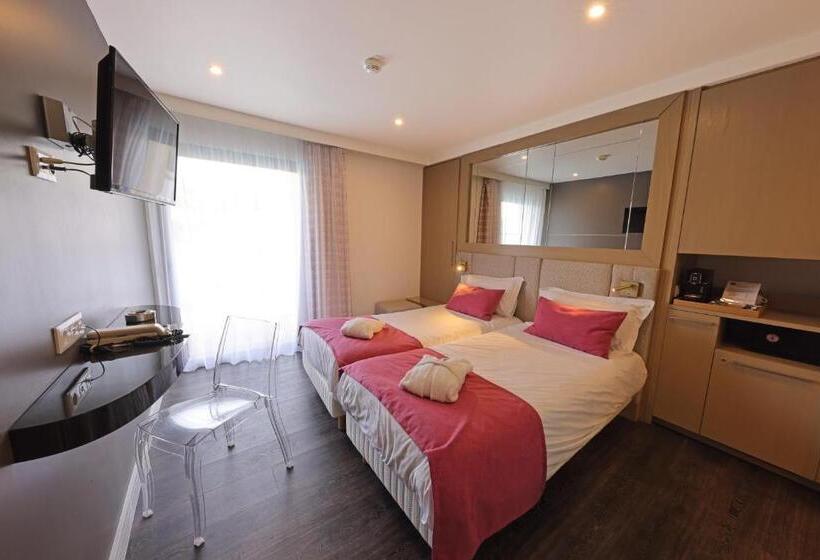 اتاق سوپریور با چشمانداز باغ, Saint Christophe