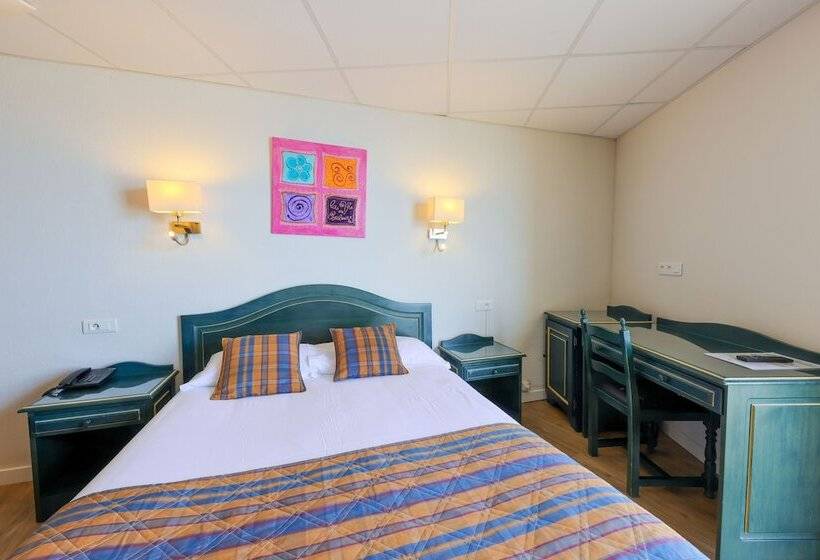 اتاق استاندارد سه نفره با چشمانداز کنار دریا, Saint Christophe