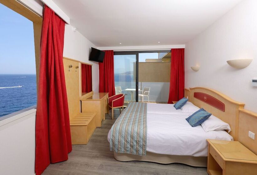 اتاق استاندارد چهارنفره با چشمانداز جانبی دریا, Saint Christophe