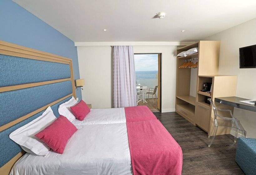 اتاق اساندارد با چشمانداز جانبی به دریا, Saint Christophe