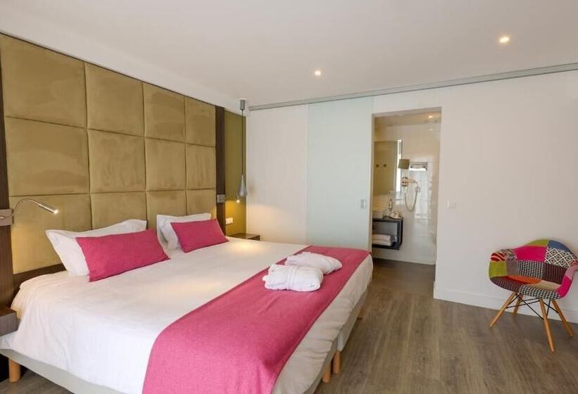 اتاق سه نفره سوپریور با چشمانداز باغ, Saint Christophe