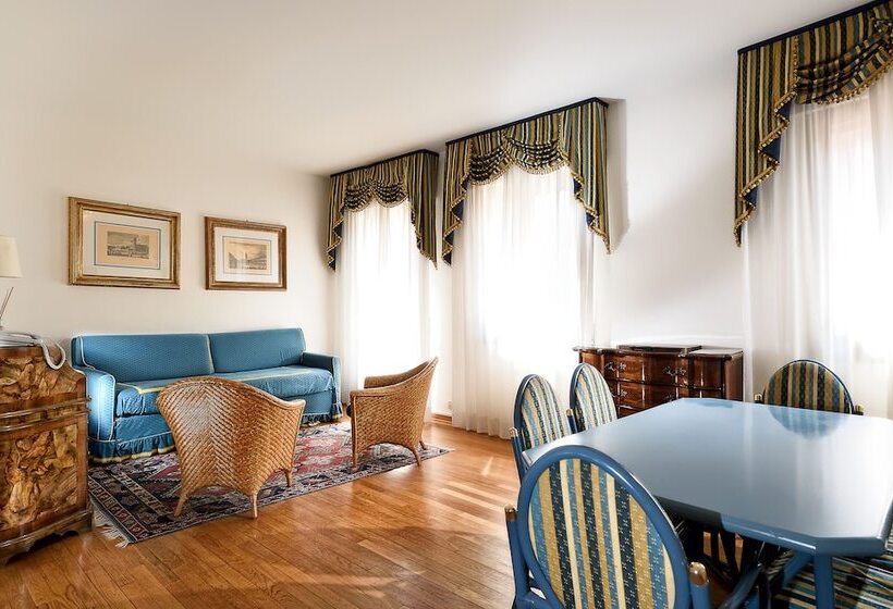 سوییت سوپریور, San Marco Palace