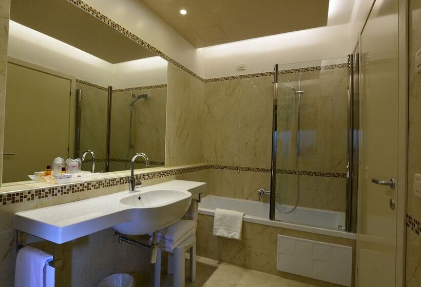 سوییت لوکس, San Marco Palace