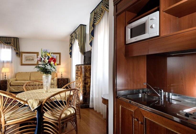 سوییت لوکس, San Marco Palace